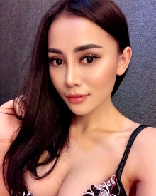 照片年轻 (23 年）性感VIP护送模特 FIKA 从 吉隆坡