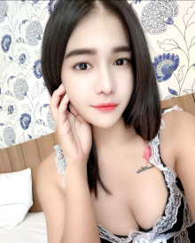 照片年轻 (23 年）性感VIP护送模特 NaNa 从 吉隆坡