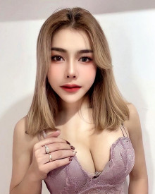 照片年轻 (23 年）性感VIP护送模特 Lucky 从 吉隆坡