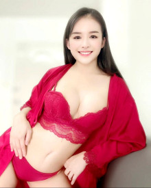 照片年轻 (23 年）性感VIP护送模特 Lisa 从 吉隆坡