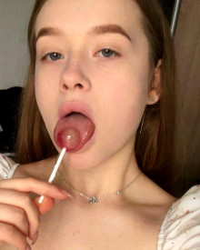 照片年轻 (18 年）性感VIP护送模特 Alice 从 特拉维夫