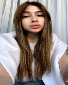 照片年轻 (19 年）性感VIP护送模特 Emi 从 克拉科夫