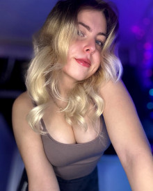 Photo young (23 years) sexy VIP escort model Annegrethe from Копенгаген