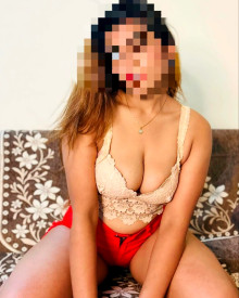 照片年轻 (22 年）性感VIP护送模特 AMIRA KHAN 从 孟买