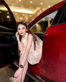 Photo young (21 years) sexy VIP escort model Celinne By Dragob from Jakarta