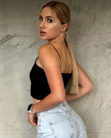 Photo young (23 years) sexy VIP escort model Alina from Antalya