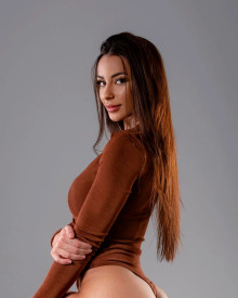 Photo young (25 years) sexy VIP escort model Valeria from Stockholm