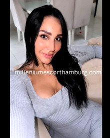 Foto jung (23 jahre) sexy VIP Escort Model Myla from Hamburg