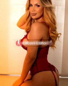 照片年轻 (24 年）性感VIP护送模特 Karina 从 洛桑