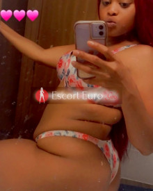 Photo young (23 years) sexy VIP escort model Ausha Benz from Bedford