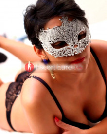 Photo young (31 years) sexy VIP escort model LadyRed from Brasilia