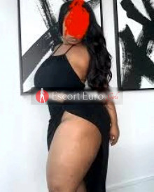 Photo young (30 years) sexy VIP escort model Penelope Jane from Yaounde