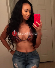 Photo young (26 years) sexy VIP escort model Lucy from Dubai