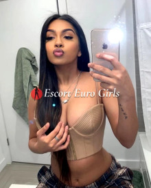 Photo young (24 years) sexy VIP escort model LUCY from Dubai