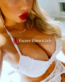 Photo young (26 years) sexy VIP escort model Sophie from Marbella
