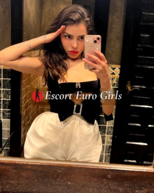 Photo young (25 years) sexy VIP escort model Maga from Amsterdam