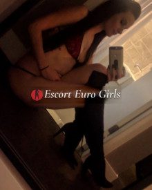 照片年轻 (29 年）性感VIP护送模特 Bella 从 多伦多