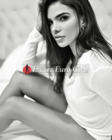 照片年轻 (24 年）性感VIP护送模特 Kimberly 从 迪拜
