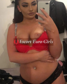 Photo young (22 years) sexy VIP escort model Barbiee from London