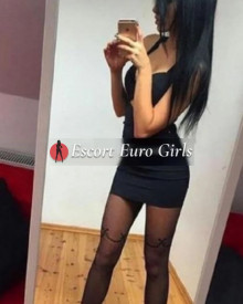 Photo young (23 years) sexy VIP escort model Erika from Абердин
