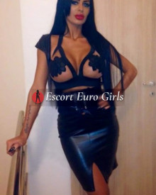 照片年轻 (32 年）性感VIP护送模特 Sara 从 乌得勒支