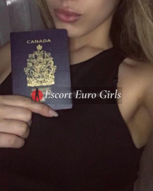照片年轻 (27 年）性感VIP护送模特 Canadian Stefanie 从 新加坡城
