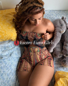 Foto jung (27 jahre) sexy VIP Escort Model Lucy from Maskat