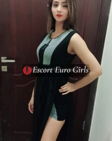 照片年轻 (23 年）性感VIP护送模特 Model Soniya 从 迪拜
