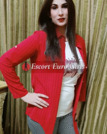 照片年轻 (23 年）性感VIP护送模特 Mahira Khan 从 迪拜