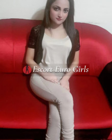 Foto jung (23 jahre) sexy VIP Escort Model Sarika Singh from Dubai