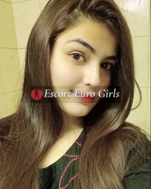 Photo young (23 years) sexy VIP escort model Dipika Singh from Dubai