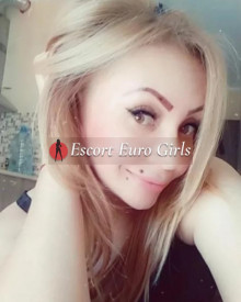 Photo young (31 years) sexy VIP escort model Lara from Batumi