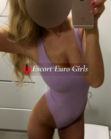 Photo young (28 years) sexy VIP escort model Julia from Warsaw