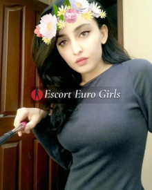 Photo young (23 years) sexy VIP escort model Haya from Dubai