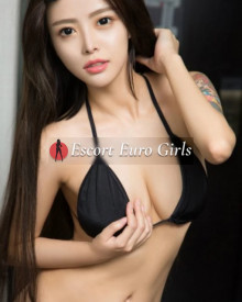 照片年轻 (23 年）性感VIP护送模特 Linda 从 實達阿南