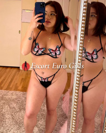 Photo young (28 years) sexy VIP escort model Caroline from Aix-en-Provence