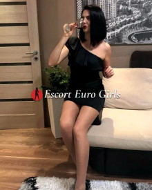 照片年轻 (23 年）性感VIP护送模特 Ayşe 从 伊斯坦布尔